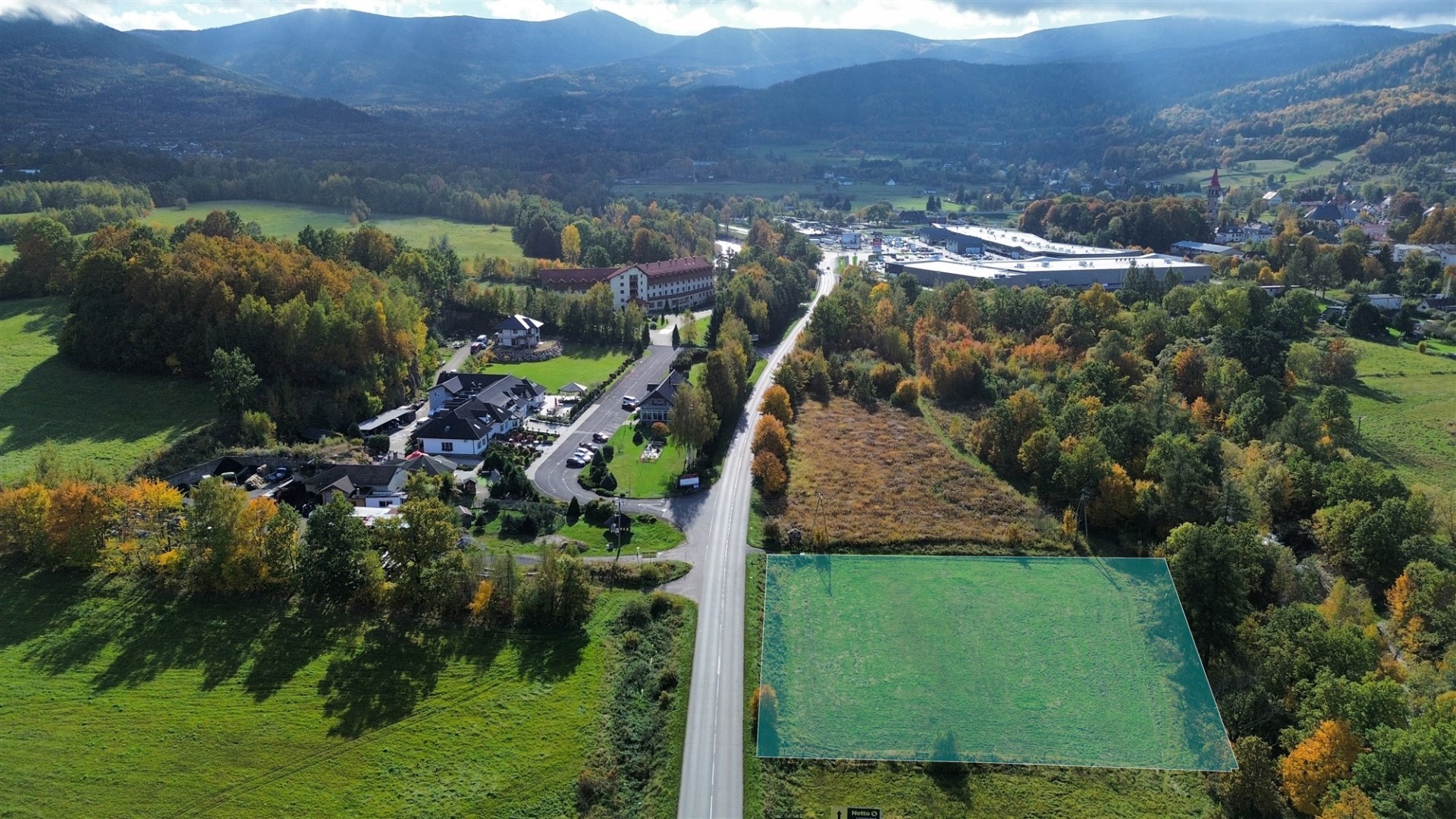 Działka na sprzedaż